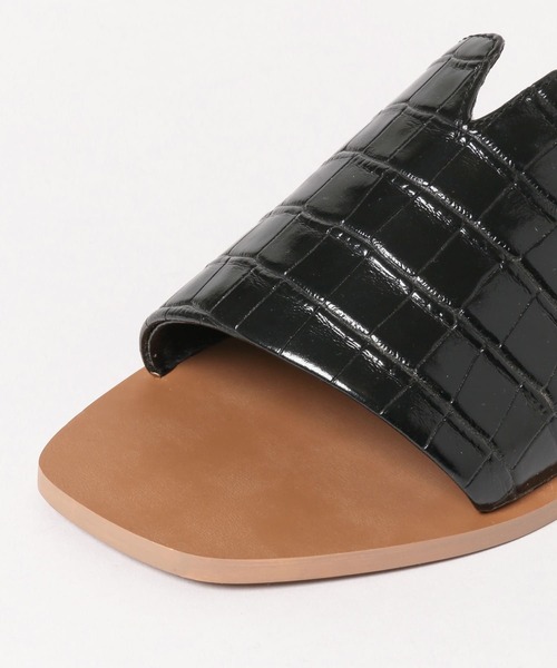 RODE SKO(ロデスコ)の「HELJA 型押しフラットサンダル∴(サンダル・レディース・ホワイト/ブラック/ブラウン・36/38/37)」の22枚目の写真