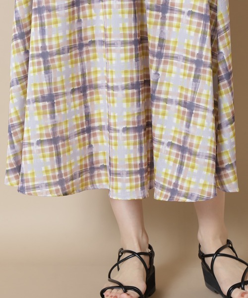 N.（N. Natural Beauty Basic）（エヌエヌナチュラルビューティーベーシック）の「【S Size Line】◆にじみチェックワンピース（ワンピース・レディース・グレー系その他/イエロー系その他・SMALL/MEDIUM）」の5枚目の写真