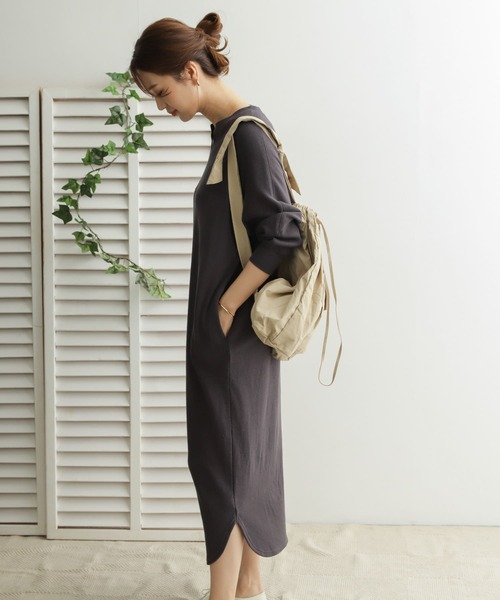 URBAN RESEARCH DOORS(アーバンリサーチドアーズ)の「ハニカム切替カットワンピース(ワンピース・レディース・チャコールグレー/ベージュ/ナチュラル・ONE)」の16枚目の写真