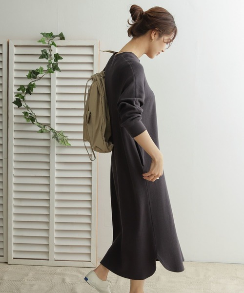 URBAN RESEARCH DOORS(アーバンリサーチドアーズ)の「ハニカム切替カットワンピース(ワンピース・レディース・チャコールグレー/ベージュ/ナチュラル・ONE)」の12枚目の写真