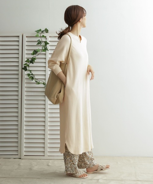 URBAN RESEARCH DOORS(アーバンリサーチドアーズ)の「ハニカム切替カットワンピース(ワンピース・レディース・チャコールグレー/ベージュ/ナチュラル・ONE)」の13枚目の写真