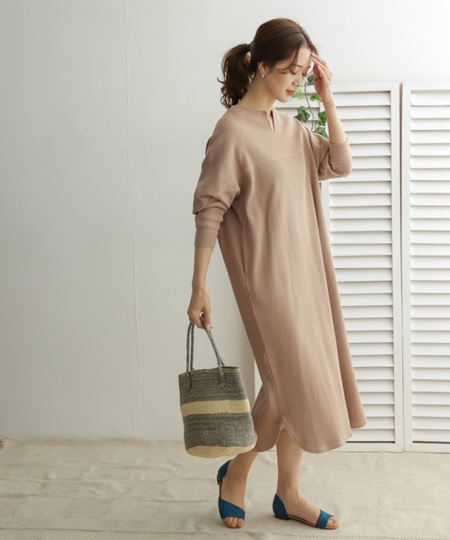 URBAN RESEARCH DOORS(アーバンリサーチドアーズ)の「ハニカム切替カットワンピース(ワンピース・レディース・チャコールグレー/ベージュ/ナチュラル・ONE)」の18枚目の写真