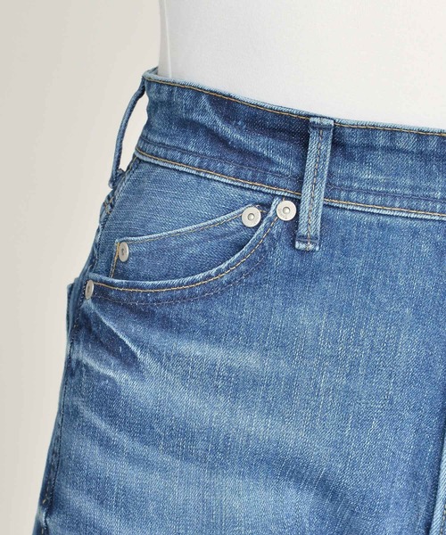 YANUK（ヤヌーク）の「【YANUK/ヤヌーク】ボーイズストレートデニムパンツ LEA (レア)（デニムパンツ・レディース・ブルー・26inch/25inch/22inch/24inch/27inch/23inch/21inch）」の5枚目の写真