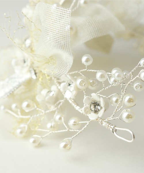 Catherine Cottage（キャサリンコテージ）の「チュールフラワーヘッドドレス（その他ヘアアクセサリー・キッズ・ホワイト系・FREE）」の6枚目の写真