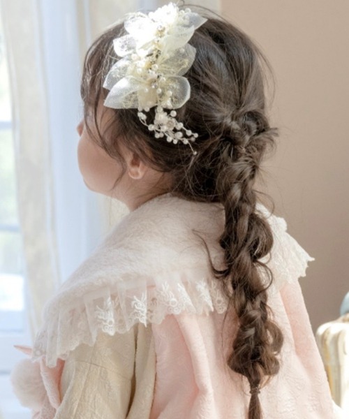 Catherine Cottage（キャサリンコテージ）の「チュールフラワーヘッドドレス（その他ヘアアクセサリー・キッズ・ホワイト系・FREE）」の9枚目の写真