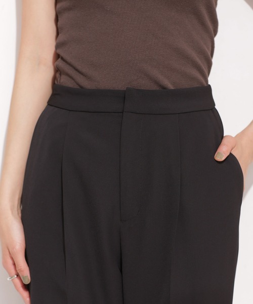 ブラック裾スリットカジュアルパンツ NANO universe（ナノユニバース）の「裾スリットベンツパンツ（その他