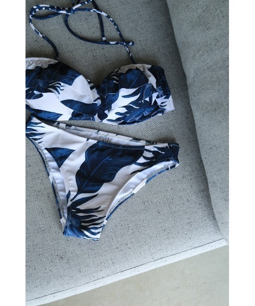 TRUNC（トランクエイティーエイト）の「WildFlower pt Swimwear（水着・レディース・ネイビー/グリーン・FREE）」の4枚目の写真