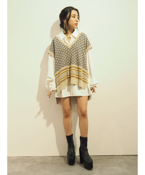 EVRIS（エヴリス）の「ジャガードニットベスト（ニット/セーター・レディース・ブラック/ベージュ・FREE）」の5枚目の写真