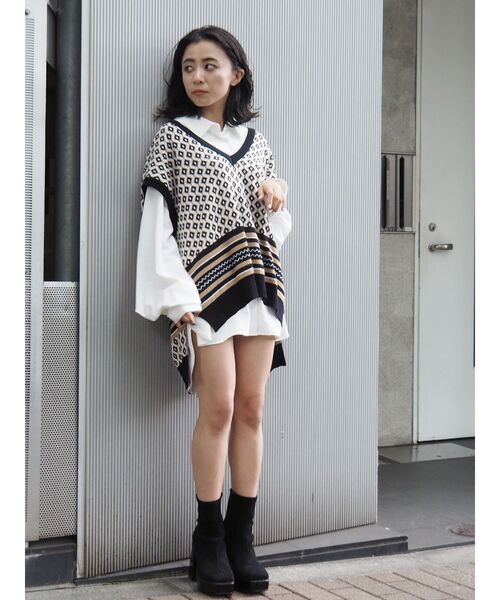 EVRIS（エヴリス）の「ジャガードニットベスト（ニット/セーター・レディース・ブラック/ベージュ・FREE）」の11枚目の写真