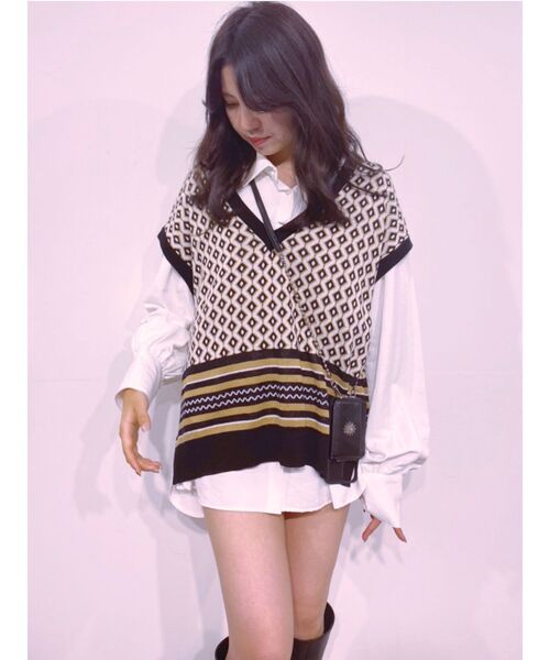 EVRIS（エヴリス）の「ジャガードニットベスト（ニット/セーター・レディース・ブラック/ベージュ・FREE）」の18枚目の写真