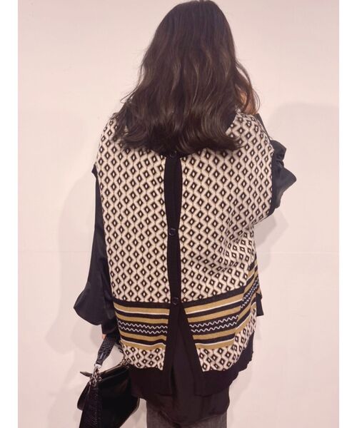 EVRIS（エヴリス）の「ジャガードニットベスト（ニット/セーター・レディース・ブラック/ベージュ・FREE）」の22枚目の写真