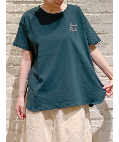 Samansa Mos2(サマンサ モスモス)の「【オーガニックコットン】ロゴ刺繍Tシャツ(Tシャツ/カットソー・レディース・ブラック/ブラウン/オフホワイト/グリーン・フリ-)」の4枚目の写真