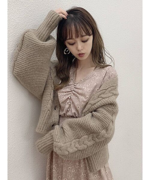 dazzlin（ダズリン）の「ケーブルラインショートカーディガン（カーディガン/ボレロ・レディース・アイボリー/モカ・FREE）」の9枚目の写真