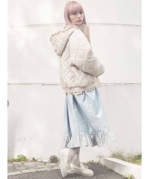 merry jenny(メリージェニー)の「ナイロンフリルキルティングジャケット(その他アウター・レディース・アイボリー/ブラック/ライトブルー・FREE)」の17枚目の写真