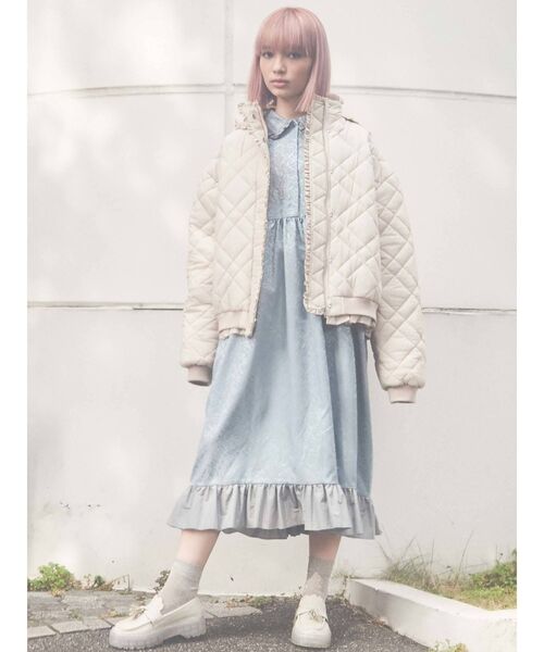 merry jenny(メリージェニー)の「ナイロンフリルキルティングジャケット(その他アウター・レディース・アイボリー/ブラック/ライトブルー・FREE)」の12枚目の写真