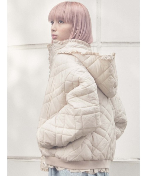 merry jenny(メリージェニー)の「ナイロンフリルキルティングジャケット(その他アウター・レディース・アイボリー/ブラック/ライトブルー・FREE)」の19枚目の写真