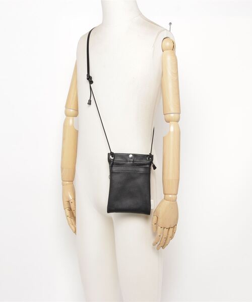 NUNC（ヌンク）の「nunc Pouch W.R.L (NN452010)（ボディバッグ/ウエストポーチ・メンズ・ブラック・FREE）」の2枚目の写真