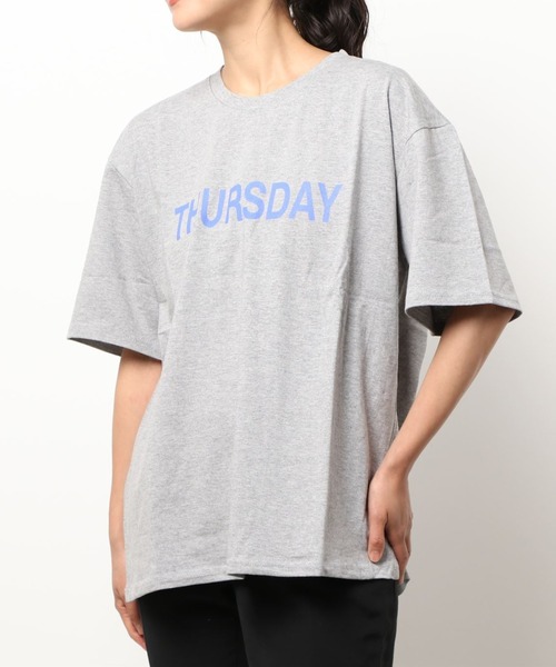 KOBE LETTUCE(コウベレタス)の「Day of the WeekロゴTシャツ(Tシャツ/カットソー・レディース・その他3/その他2/その他4/その他1/その他6/その他/その他5・FREE)」の4枚目の写真