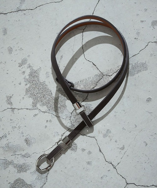 COMME CA ISM（コムサイズム）の「フックスライド　ベルト（ベルト・レディース・ブラック/グレイッシュベージュ/ブラウン・FREE）」の2枚目の写真