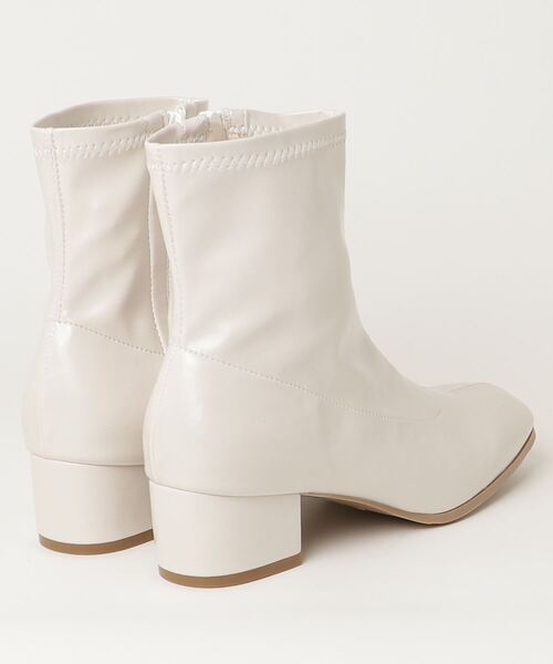 WEGO（ウィゴー）の「WEGO/ストレッチショートブーツ（ブーツ・レディース・ブラック/オフホワイト/ベージュ/ブラウン・MEDIUM/LARGE/X-LARGE/SMALL）」の10枚目の写真