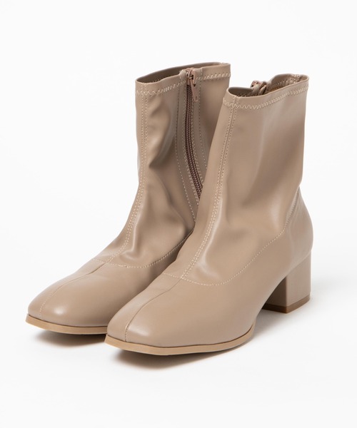 WEGO（ウィゴー）の「WEGO/ストレッチショートブーツ（ブーツ・レディース・ブラック/オフホワイト/ベージュ/ブラウン・MEDIUM/LARGE/X-LARGE/SMALL）」の5枚目の写真