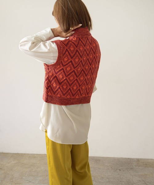 rectangle(レクタングル)の「ジオメ柄ニットベスト(ベスト・レディース・グレー/オレンジ・FREE)」の7枚目の写真