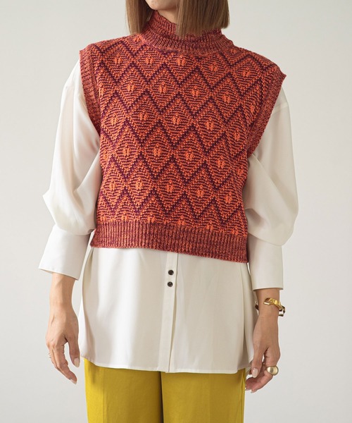 rectangle(レクタングル)の「ジオメ柄ニットベスト(ベスト・レディース・グレー/オレンジ・FREE)」の4枚目の写真