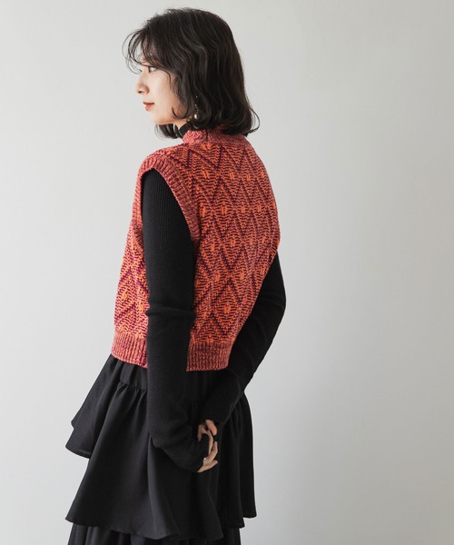 rectangle(レクタングル)の「ジオメ柄ニットベスト(ベスト・レディース・グレー/オレンジ・FREE)」の17枚目の写真