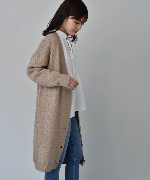 Cheri(シェリ)の「ざっくり編みケーブルニットロングカーディガン(カーディガン/ボレロ・レディース・ブラック/ブラウン/ベージュ・FREE)」の7枚目の写真