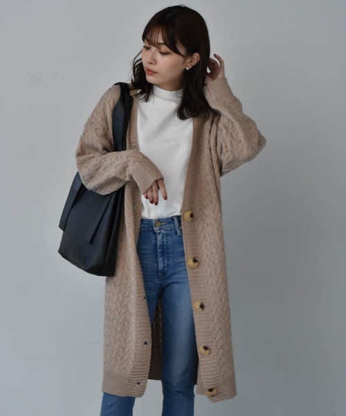 Cheri(シェリ)の「ざっくり編みケーブルニットロングカーディガン(カーディガン/ボレロ・レディース・ブラック/ブラウン/ベージュ・FREE)」の4枚目の写真