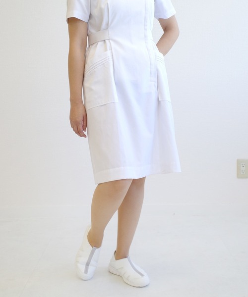 AmiAmi（アミアミ）の「かかとが踏める2WAY！ナースシューズ/ナーススニーカー/スリッポン（スリッポン・レディース・ホワイト×ブルー/ホワイト×グレー/ホワイト/ブラック・M/L/3L/S/LL）」の18枚目の写真