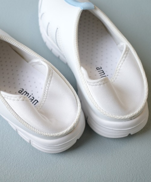 AmiAmi（アミアミ）の「かかとが踏める2WAY！ナースシューズ/ナーススニーカー/スリッポン（スリッポン・レディース・ホワイト×ブルー/ホワイト×グレー/ホワイト/ブラック・M/L/3L/S/LL）」の19枚目の写真