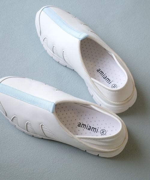 AmiAmi（アミアミ）の「かかとが踏める2WAY！ナースシューズ/ナーススニーカー/スリッポン（スリッポン・レディース・ホワイト×ブルー/ホワイト×グレー/ホワイト/ブラック・M/L/3L/S/LL）」の6枚目の写真
