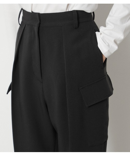 crie conforto（クリーコンフォルト）の「センタープレスカーゴパンツ（カーゴパンツ・レディース・ブラック/ダークグリーン/アイボリー・SMALL/MEDIUM/LARGE）」の19枚目の写真