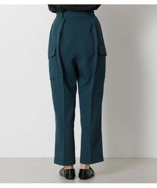 crie conforto（クリーコンフォルト）の「センタープレスカーゴパンツ（カーゴパンツ・レディース・ブラック/ダークグリーン/アイボリー・SMALL/MEDIUM/LARGE）」の14枚目の写真