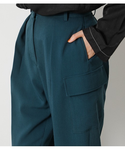 crie conforto（クリーコンフォルト）の「センタープレスカーゴパンツ（カーゴパンツ・レディース・ブラック/ダークグリーン/アイボリー・SMALL/MEDIUM/LARGE）」の20枚目の写真