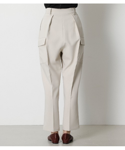 crie conforto（クリーコンフォルト）の「センタープレスカーゴパンツ（カーゴパンツ・レディース・ブラック/ダークグリーン/アイボリー・SMALL/MEDIUM/LARGE）」の15枚目の写真