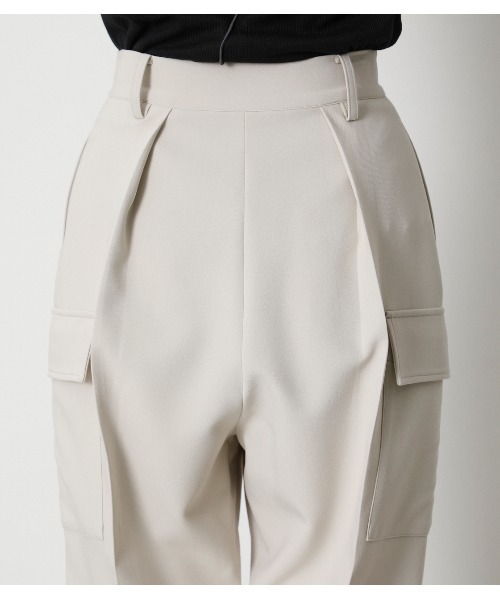 crie conforto（クリーコンフォルト）の「センタープレスカーゴパンツ（カーゴパンツ・レディース・ブラック/ダークグリーン/アイボリー・SMALL/MEDIUM/LARGE）」の9枚目の写真