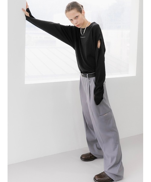 ANOTHERYOUTH（アナザーユース）の「【ANOTHERYOUTH/アナザーユース】cut-out long sleeve/長袖 ロンT（Tシャツ/カットソー・メンズ・ホワイト/ブラック・ONE SIZE）」の8枚目の写真