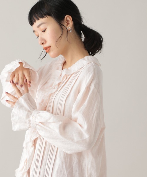 studio CLIP(スタディオクリップ)の「《WEB限定/Natural by studio CLIP》リネンフリルタックブラウス(シャツ/ブラウス・レディース・ライトブルー/ピンク・FREE)」の1枚目の写真