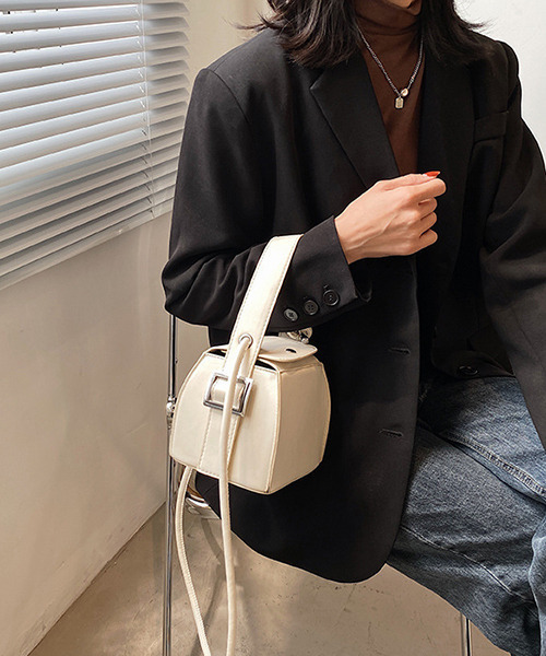 c.u.l（シーユーエル）の「【c.u.l】2wayスクエアミニバッグ cula318（ショルダーバッグ・レディース・ホワイト/グリーン/イエロー/ブラック・FREE）」の5枚目の写真