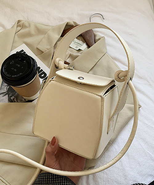 c.u.l（シーユーエル）の「【c.u.l】2wayスクエアミニバッグ cula318（ショルダーバッグ・レディース・ホワイト/グリーン/イエロー/ブラック・FREE）」の7枚目の写真