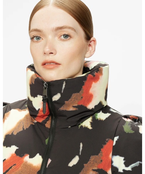 Ted Baker（テッドベーカー）の「PPENNI カラフルプリント Puffer ショートジャケット（ダウンジャケット/コート・レディース・ブラック・0/2/1/3）」の5枚目の写真