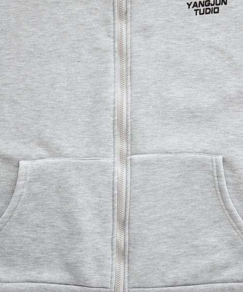 Chaco closet(チャコ クローゼット)の「ワンポイントロゴBIGパーカー(パーカー・レディース・グレー/ライトグレー・FREE)」の15枚目の写真