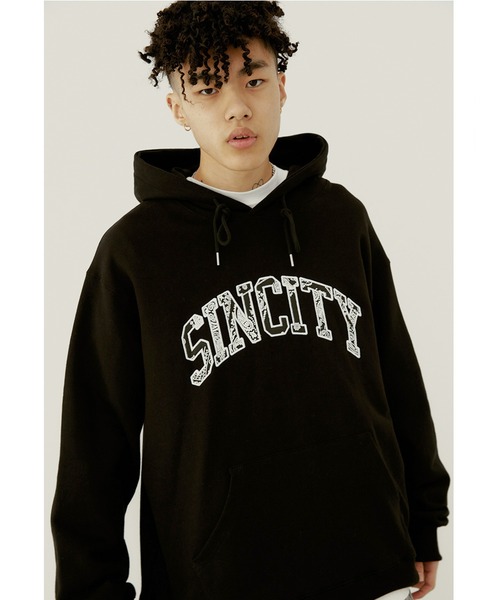 SINCITY(シンシティ)の「『SINCITY/シンシティ』SINCITY BANDANA HOODIE/ブランドロゴバンダナ柄 プルオーバーパーカー(パーカー・メンズ・ブラック・M/L)」の2枚目の写真