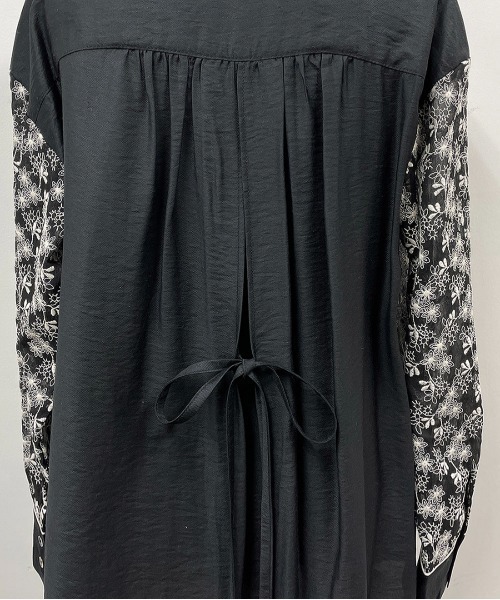 DIARIUM（ディアリウム）の「モダールナイロンシャツブラウス（シャツ/ブラウス・レディース・ブラック/アイボリー・M）」の4枚目の写真