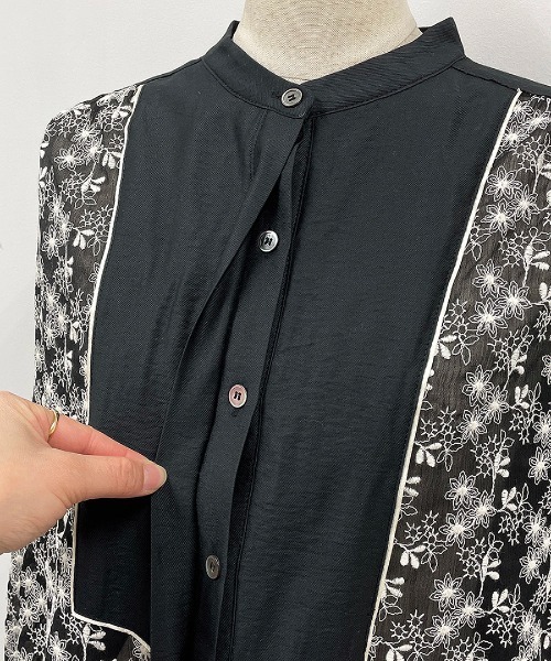 DIARIUM（ディアリウム）の「モダールナイロンシャツブラウス（シャツ/ブラウス・レディース・ブラック/アイボリー・M）」の3枚目の写真