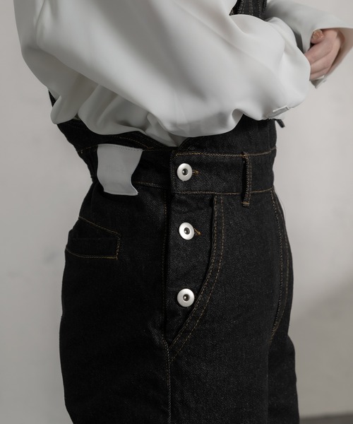 Ezick（エジック）の「ストレートデニムサロペット（サロペット/オーバーオール・レディース・ブラック・FREE）」の5枚目の写真