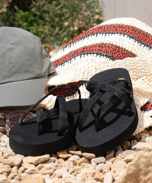 Teva（テバ）の「【WEB限定】TEVA / OLOWAFU（サンダル・レディース・ブラック・6/8/7/5）」の10枚目の写真