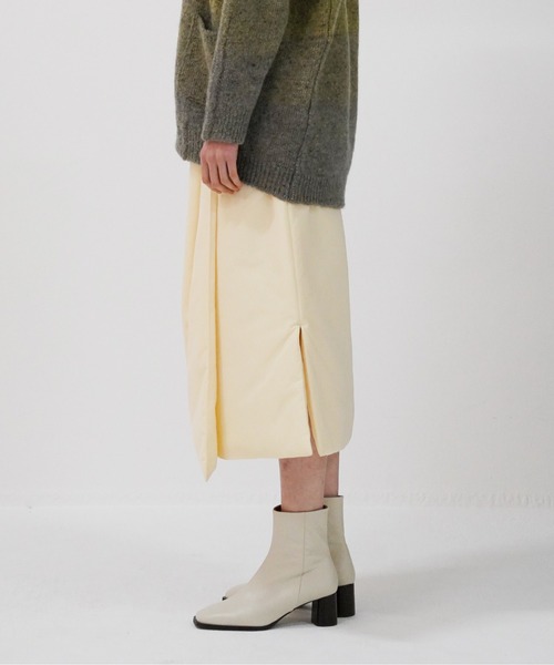 UNDECORATED(アンデコレイテッド)の「UNDECORATED アンデコレイテッド / Re:PL Padded Skirt リサイクルポリエステル パデッドスカート ラップスカート / UDF22407(スカート・レディース・ブラック/キナリ/グレイッシュベージュ・FREE)」の12枚目の写真